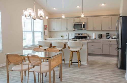 Sumter County House | LifeStyle ID's, 5 minutes to EastPort!