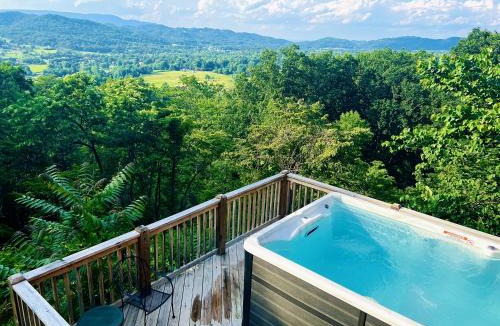 Wears Valley House | Little Greenbriar Lodge cabin