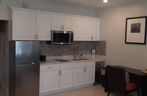 Ruskin Apartment | Little Harbor Resort #306 Tampa Bay FL Beach, Bayside, 2 Pools