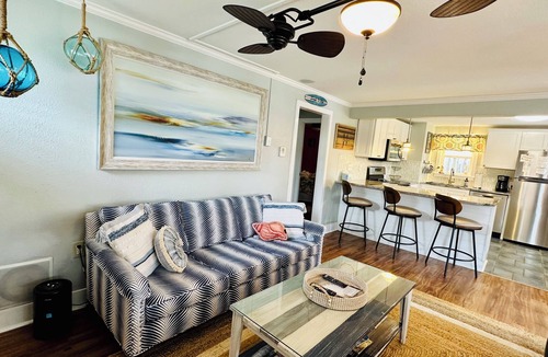 Kill Devil Hills Cottage | * Lively Up Yourself * Great Summer Rates!
