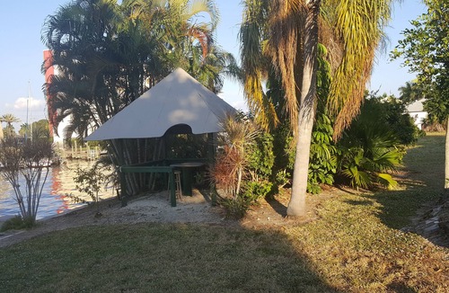 Caloosahatchee House | Location! Location! Gulf Access Villa in SE Area
