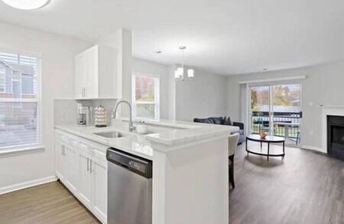 Herndon Apartment | Location | Luxury | Prime | Suburban | Boutique