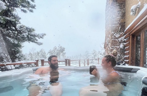 Woodmoor House | Log Home Retreat! Hot Tub, Game Room, Gym, Close To USAFA, & Spruce Mtn Ranch.