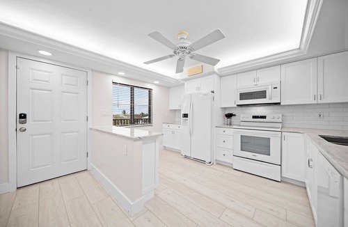 Sanibel Condo | Loggerhead Cay #224 - Beautiful beach view condo.