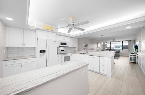 Sanibel Condo | Loggerhead Cay #224 - Beautiful beach view condo.