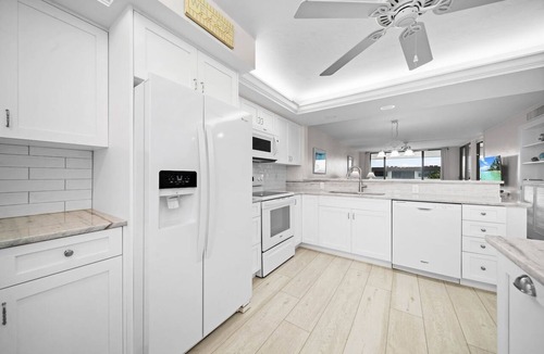 Sanibel Condo | Loggerhead Cay #224 - Beautiful beach view condo.