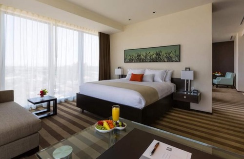 Seybold Hotel | Look No Further! 2 Spacious Rooms w/Large Glass Window, Kitchen & Living Room