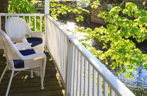 Camden Hotel | Lord Camden Inn