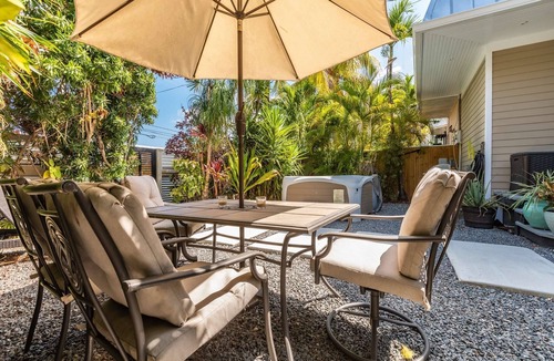 New Town House | Lotus Blossom: Discover Paradise, 3BR Home W/Tropical Courtyard, Hot Tub & Minutes from Old Town!