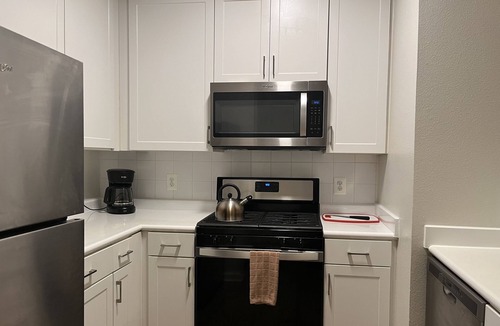 North Bethesda Apartment | Lovely 1/1 Home by the Metro