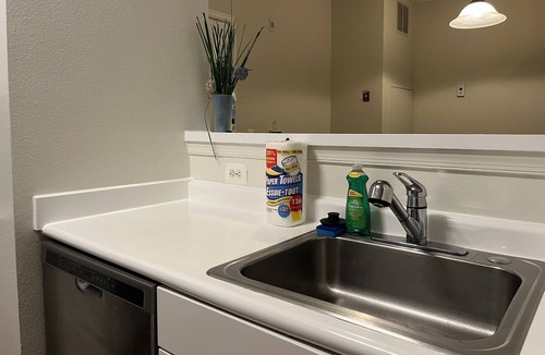 North Bethesda Apartment | Lovely 1/1 Home by the Metro
