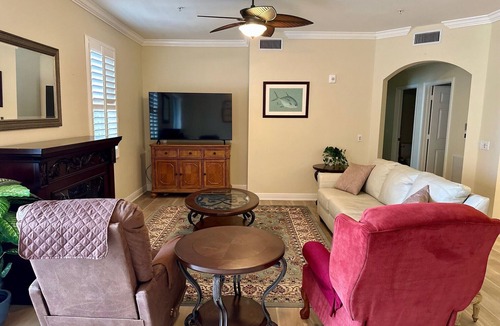 Pelican Condo | Lovely 2-bedroom, 2-bath condo with AC in SW Cape Coral