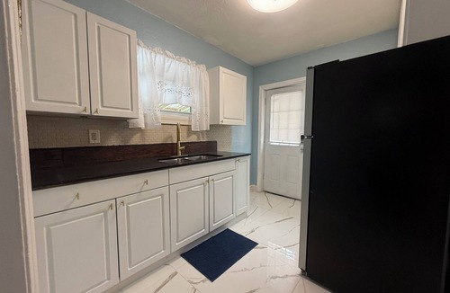 Bearss Plaza House | Lovely 2-bedroom house with AC in charming Tampa