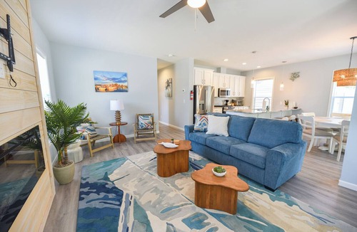 Long Neck House | Lovely home, beach, pools, family fun, pet friendly!