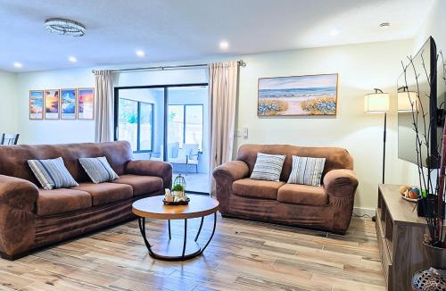 Sarasota House | Lovely House in Sarasota close to UTC Mall Nathan Benderson Park and Siesta Key Beach