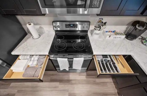 Durham House | Lush 3BR, Pet-Friendly, Tranquil Haven