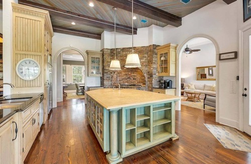 East Beach House | Lux Home, Pool, Riverfront Dock, Gourmet Kitchen .