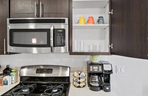 Kearny Mesa Apartment | Luxe 2BR, Pool, Hot Tub, Arcade