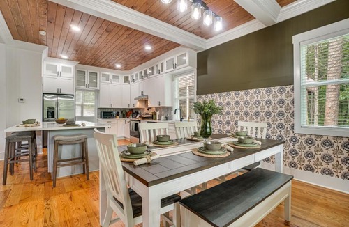 Helen House | Luxe 4BR Cabin at Innsbruck Resort in Helen