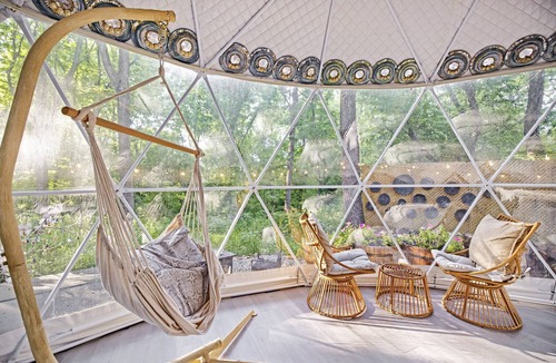 Leesburg Cabin | Luxe & Picturesque Dome Haven ~ Hot Tub ~ Glamping