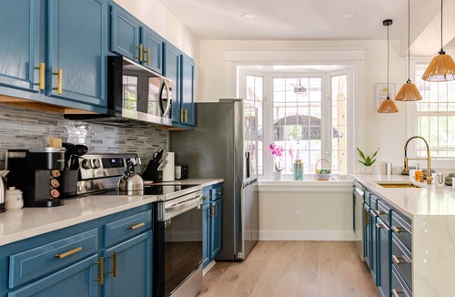Northeast House | Luxurious 5 Bedroom House!1 Mile from Capitol Hill!
