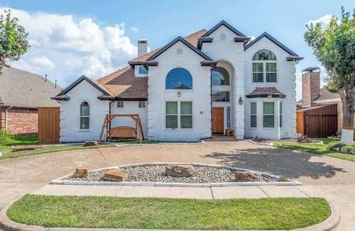 Richardson House | Luxurious Pool Oasis PS5 5BR 4 BA Aquarium