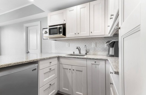 Palm Beach Apartment | Luxury 2 bedroom condo on Palm Beach Island!