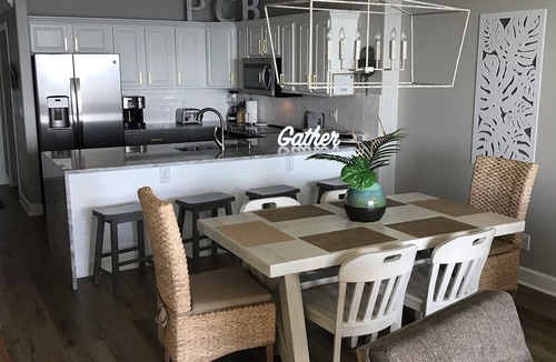 West Panama City Beach Condo | LUXURY 20TH FLOOR BEACHFRONT CONDO/SPACIOUS BALCONY/BCH SERVICE/5 STAR REVIEWS