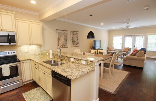 Epworth Acres House | Luxury, 3 BR island retreat with MASTER on MAIN! GREAT RATES!