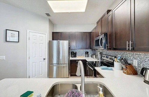 Calabay Parc House | Luxury 6-Bedroom Home with Pool & Spa Near Disney Orlando!