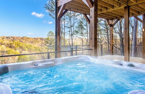 Ellijay Cabin | Luxury cabin with hot tub, epic views & space for 12—escape to The Stag’s Leap!