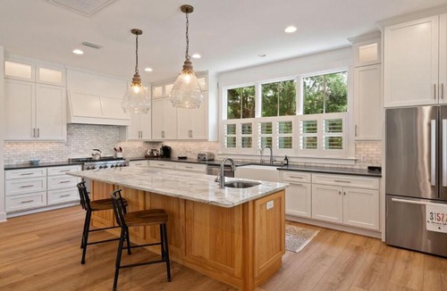 East Beach Villa | Luxury East Beach Vacation Rental with Private Pool, Sleeps 13, Astin Cottage