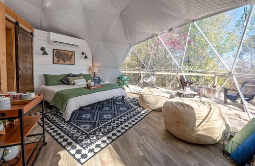 McMinnville Cabin | Luxury Fully Equipped Dome with Hot-Tub and Impressive Deck in Tennessee