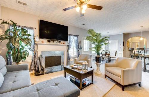 Hampton House | Luxury Hamptons 5BR Oasis with Pool Retreat