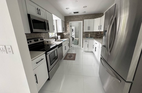 Highland Lakes House | Luxury home in a gated community near Aventura Mall