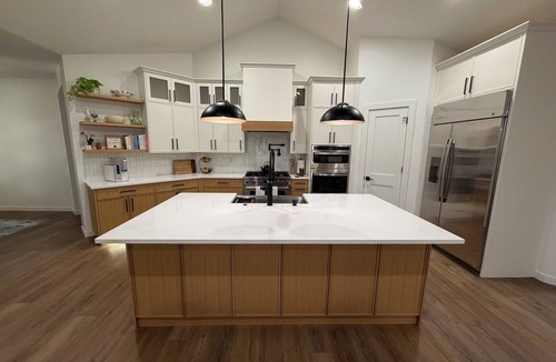 Lake Stevens House | Luxury Living in Lake Stevens. Wonderful 4 bedroom & 3.5 bath