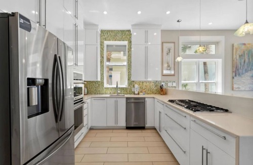 Hollywood Beach House | Luxury Oceanfront Beach House, 7 Bed/6.5 bath. 4800 Sq Feet sleeps 20! Amazing!