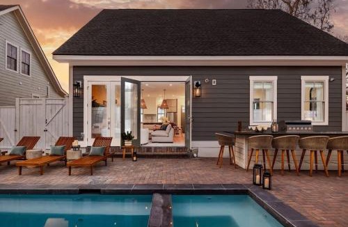 Thunderbolt House | Luxury Savannah Home Private Pool & Spa