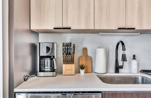 Pendleton Apartment | Luxury Studio | Pool, Gym, Walk to Casino & Bars