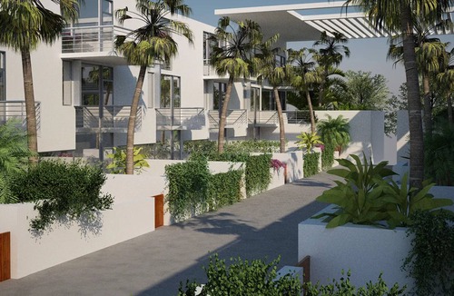 South Sarasota Condo | Luxury Tennis Retreat Near Siesta Key, Bath and Racquet Club. Sleeps 4.