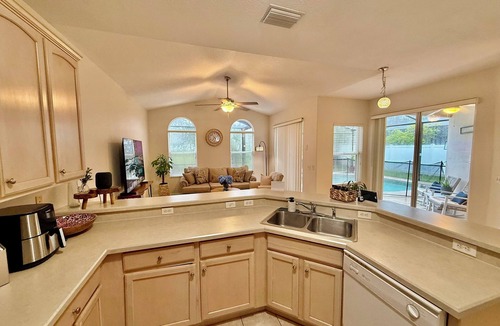 Tuscan Ridge House | Luxury Village 4BR Pool Home near Disney Parks