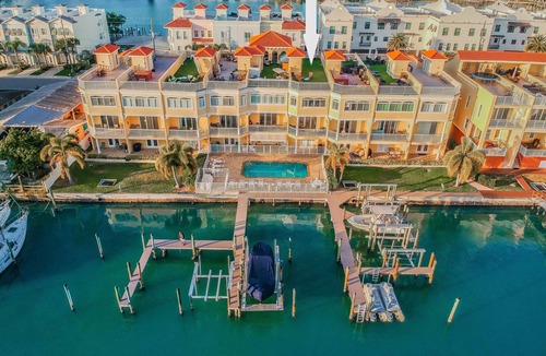 Clearwater Beach House | Luxury waterfront townhome, 5 min to beach, pool, fully stocked, & rooftop deck!