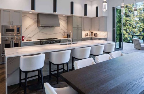 Sagle House | Luxury Waterfront | Chef's Kitchen | Titans Landing