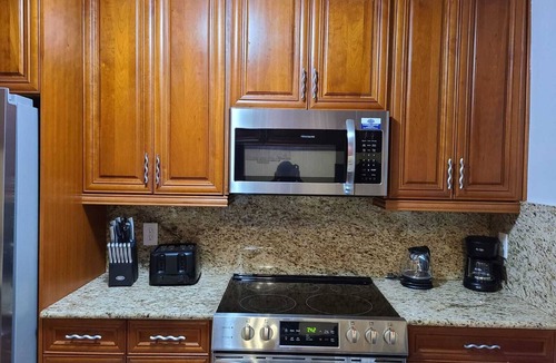 Madeira Beach Resort | Madeira Beach Florida Vacation Rentals - ROYAL REXHOST RESORTS - Yacht Club