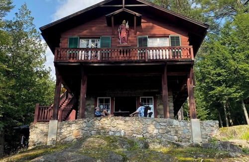 Keene Valley House | Magical Adirondack Camp on Gorgeous Brook
