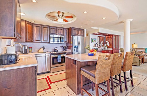 Maalaea Condo | Magnificent Oceanfront Luxury Dolphin Suite with Your Own Private Elevator!