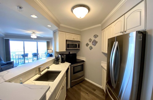Midtown Ocean City Condo | MAKAI'S CONVENTION CENTER NEWLY REMODELED OC INDOOR POOL FITNESS BILLIARDS