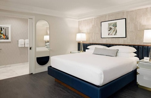 Tri-West Hotel | Making The Best Memories Along The Way! Rooftop Pool, Sauna, Pet-freindly