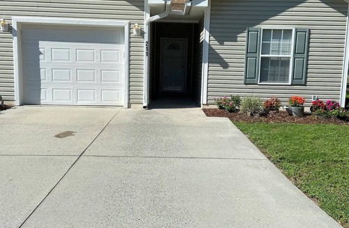 Dock Junction House | Mamie's Coastal Cottage - Pet Friendly. 15 Min. to St. Simons
