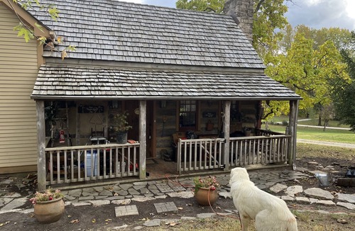 New Haven House | Mandolin Ridge Farm—Log Cabin Luxe! Pet Friendly. Livestock Guard Dogs Onsite.